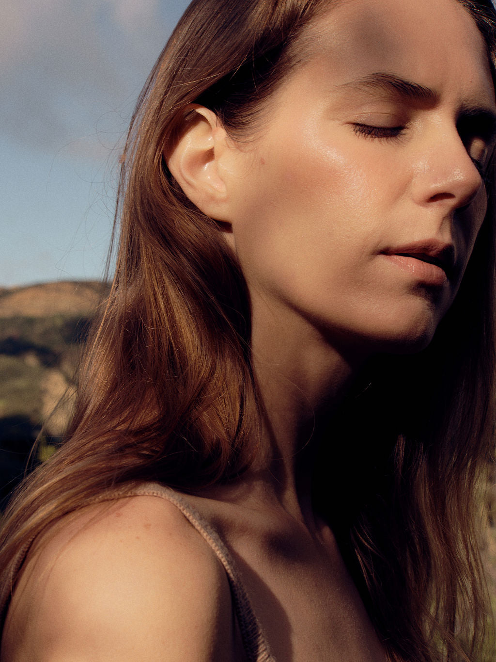 Victoria in the sun, shot by Chelsea Ruggiero